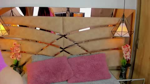 PAMELA online show from 03-25-26, 11:05