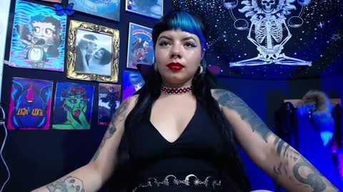 Snapshot of pandoragoddess chatting on 01-17-25, 01:47       online show from 01-17-25, 01:47