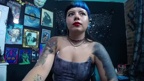 Snapshot of pandoragoddess chatting on 02-05-25, 11:17       online show from 02-05-25, 11:17