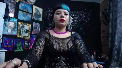 Snapshot of pandoragoddess chatting on 02-11-25, 06:01       online show from 02-11-25, 06:01