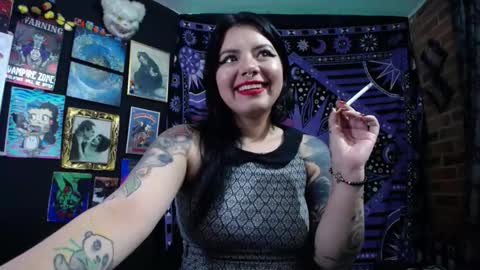 Snapshot of pandoragoddess chatting on 10-05-25, 12:31       online show from 10-05-25, 12:31