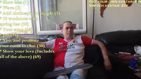 Snapshot of pannenkoekenkeizer chatting on 09-28-25, 12:32 Chris online show from 09-28-25, 12:32