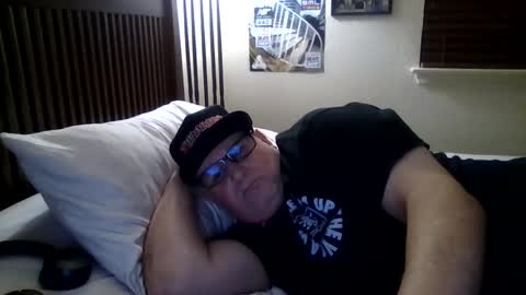 panos online show from 04-19-26, 03:17