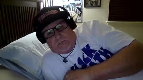 panos online show from 04-26-26, 06:55