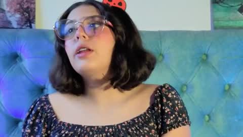 Paola Lyon online show from 11-11-25, 05:24