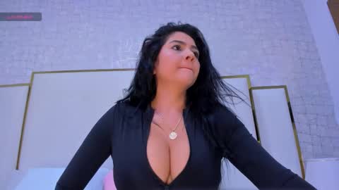 Paola  online show from 09-16-25, 11:33