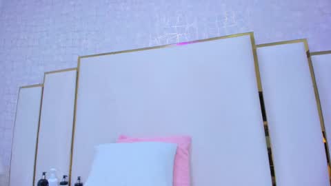 Paola  online show from 09-27-25, 11:26