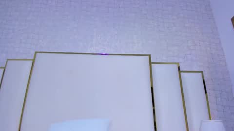 Paola  online show from 10-19-25, 11:33