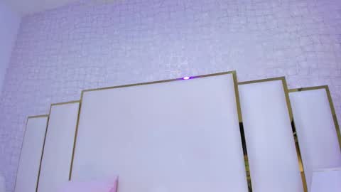 Paola  online show from 11-10-25, 11:31