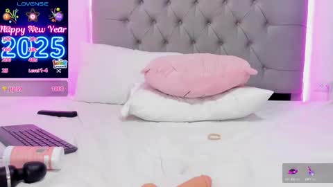 paola online show from 01-08-25, 04:12