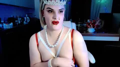 Snapshot of paoladoll chatting on 12-04-25, 10:24 Sarina Williams online show from 12-04-25, 10:24