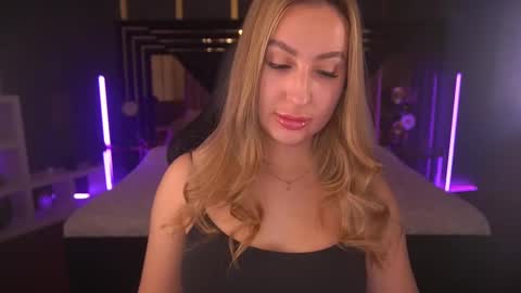 Lia online show from 02-27-25, 12:56