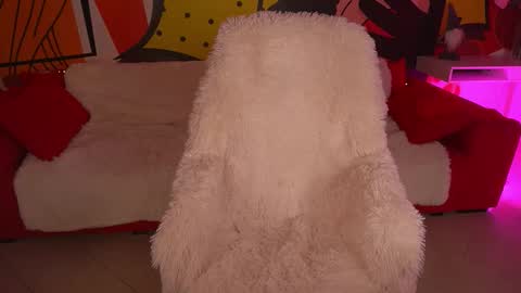 Lia online show from 11-30-25, 04:00