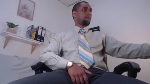Snapshot of paolo_blaze chatting on 06-10-26, 12:37 PAOLO online show from 06-10-26, 12:37