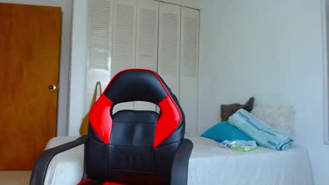 Snapshot of paolo_savanna chatting on 10-18-25, 05:35 paolo_savanna online show from 10-18-25, 05:35