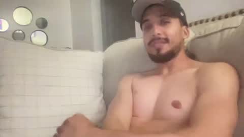 papicubano_guapo23cm online show from 06-10-26, 06:34