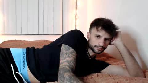 Snapshot of papijakey chatting on 01-06-25, 02:48  -- New Videos Down Below online show from 01-06-25, 02:48
