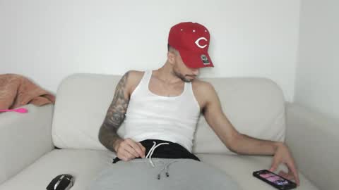 Snapshot of papijakey chatting on 01-17-25, 03:23  -- New Videos Down Below online show from 01-17-25, 03:23