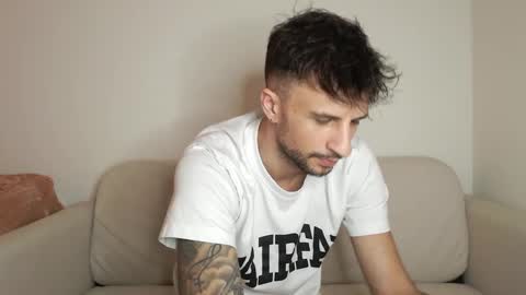 Snapshot of papijakey chatting on 01-18-25, 03:20  -- New Videos Down Below online show from 01-18-25, 03:20