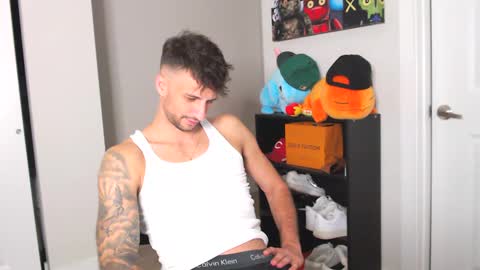 Snapshot of papijakey chatting on 10-03-25, 11:57  -- New Videos Down Below online show from 10-03-25, 11:57
