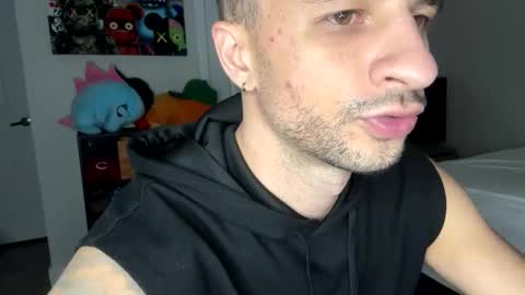 Snapshot of papijakey chatting on 11-08-25, 01:06 -- New Videos Down Below online show from 11-08-25, 01:06