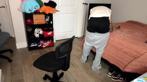 Snapshot of papijakey chatting on 12-04-25, 01:48 -- New Videos Down Below online show from 12-04-25, 01:48