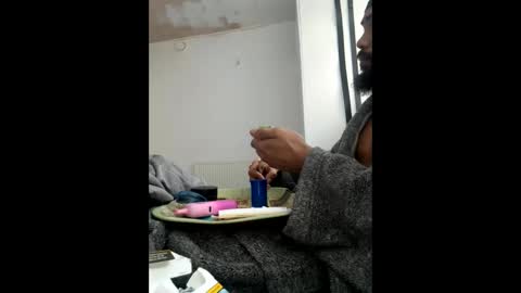 Snapshot of papiloocho chatting on 12-19-25, 09:16 Papi online show from 12-19-25, 09:16