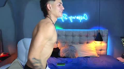 Snapshot of paradise_boy_s chatting on 12-11-24, 02:52 Ryan And Casper online show from 12-11-24, 02:52