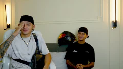 Snapshot of paradise_boy_s chatting on 01-25-25, 11:43 Ryan And Casper online show from 01-25-25, 11:43