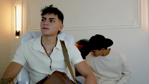 Snapshot of paradise_boy_s chatting on 01-29-25, 01:05 Ryan And Casper online show from 01-29-25, 01:05