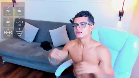 Snapshot of paradise_boy_s chatting on 10-28-25, 10:23 Ryan And Casper online show from 10-28-25, 10:23