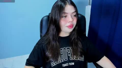 Snapshot of paradise_doll_s chatting on 05-17-26, 12:08 Amy and my doll online show from 05-17-26, 12:08