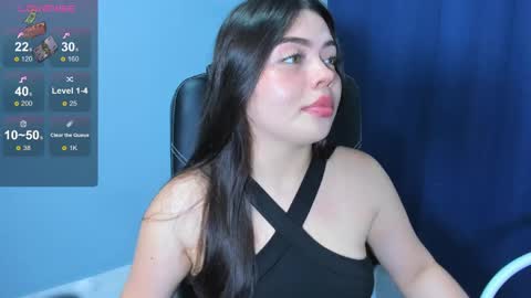 Snapshot of paradise_doll_s chatting on 05-22-26, 01:35 Amy and my doll online show from 05-22-26, 01:35