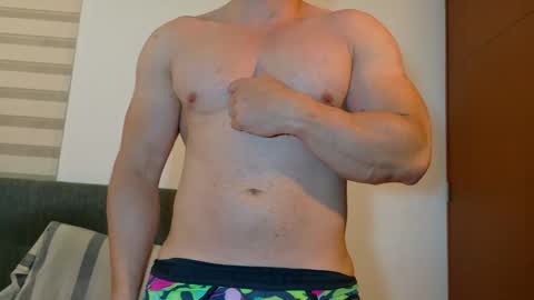 Snapshot of paris_mark chatting on 02-23-25, 01:02 Mark Paris online show from 02-23-25, 01:02