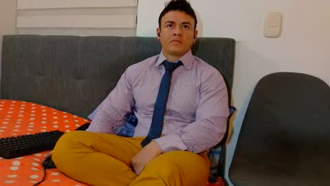 Snapshot of paris_mark chatting on 09-13-25, 03:50 Mark Paris online show from 09-13-25, 03:50