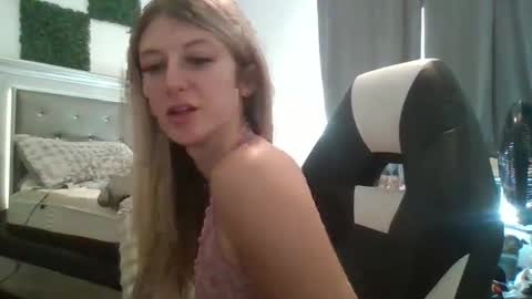 parisbaby2000 online show from 01-13-26, 02:55