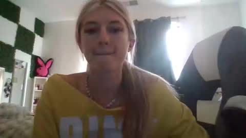 parisbaby2000 online show from 02-25-26, 03:32