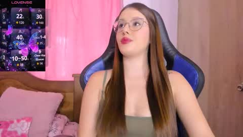 Snapshot of parisshayk chatting on 09-12-25, 06:08 Paris online show from 09-12-25, 06:08