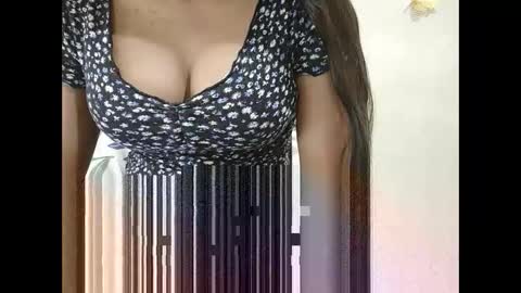 parneetu_642 online show from 04-12-26, 03:00