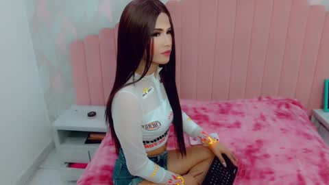 party_fre_girl online show from 04-28-26, 04:06