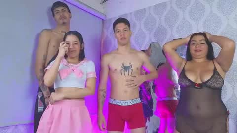 Snapshot of partyhottwink chatting on 11-06-25, 01:34 Danna online show from 11-06-25, 01:34