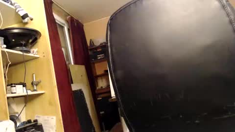 Snapshot of pascal88881 chatting on 12-03-24, 01:10 pascal88881 online show from 12-03-24, 01:10