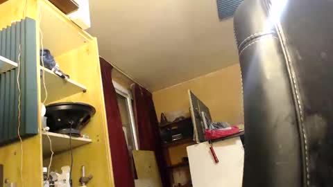 Snapshot of pascal88881 chatting on 12-05-24, 09:50 pascal88881 online show from 12-05-24, 09:50