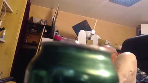 Snapshot of pascal88881 chatting on 12-23-24, 11:49 pascal88881 online show from 12-23-24, 11:49