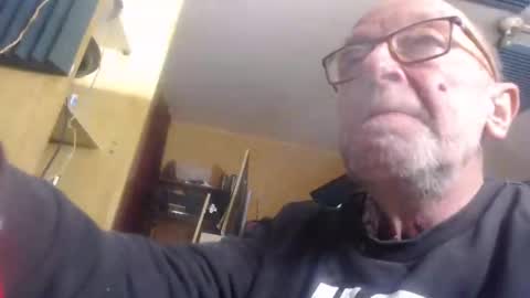 Snapshot of pascal88881 chatting on 12-28-24, 07:01 pascal88881 online show from 12-28-24, 07:01