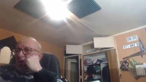 Snapshot of pascal88881 chatting on 12-29-24, 10:57 pascal88881 online show from 12-29-24, 10:57