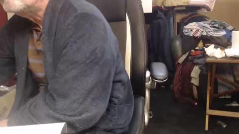 Snapshot of pascal88881 chatting on 01-03-25, 11:46 pascal88881 online show from 01-03-25, 11:46