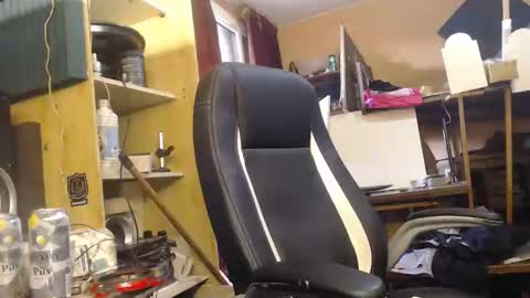 Snapshot of pascal88881 chatting on 01-05-25, 12:10 pascal88881 online show from 01-05-25, 12:10