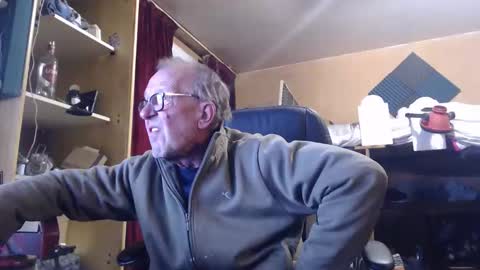 Snapshot of pascal88881 chatting on 10-16-25, 07:53 pascal88881 online show from 10-16-25, 07:53