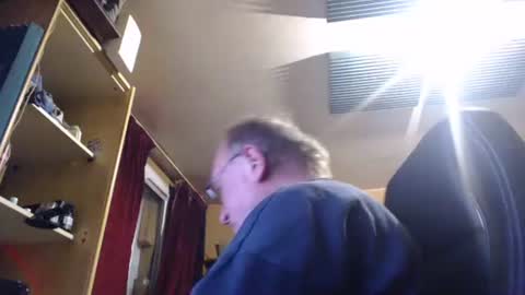 Snapshot of pascal88881 chatting on 10-22-25, 07:13 pascal88881 online show from 10-22-25, 07:13